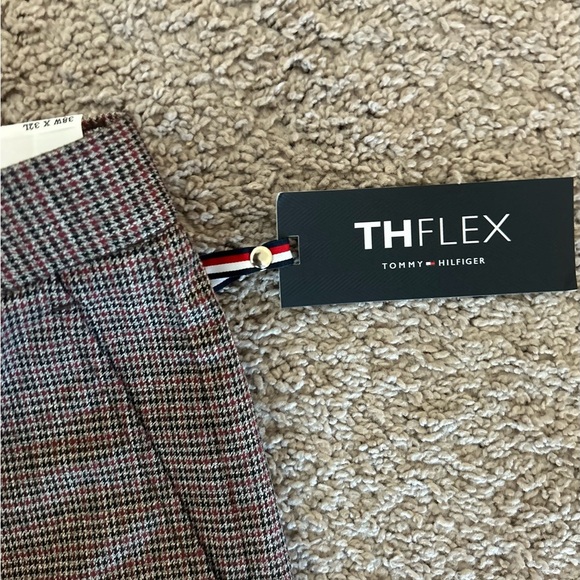 Tommy Hilfiger Men’s Plaid Dress Pants
Size 38Wx32L
NWT - Picture 3 of 8